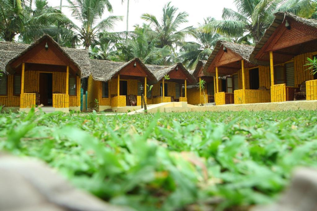 Savithri Inn Bamboo Cottages & Resorts Varkala Exterior photo