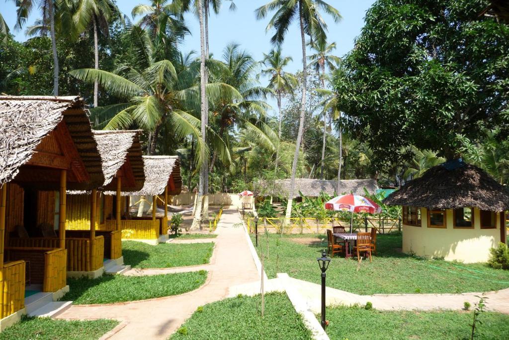 Savithri Inn Bamboo Cottages & Resorts Varkala Exterior photo